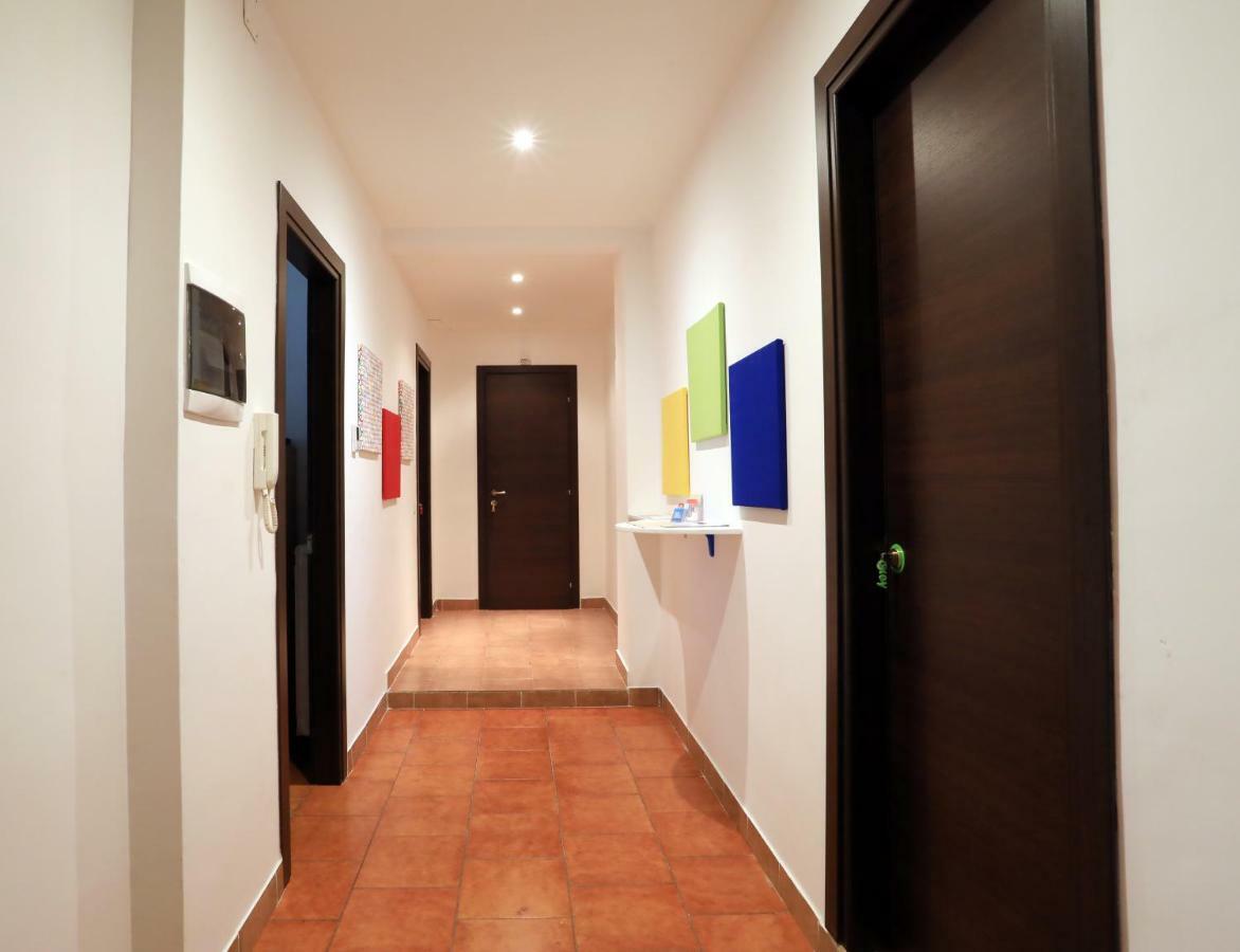 Primo Piano Guesthouse - Bari Policlinico מראה חיצוני תמונה