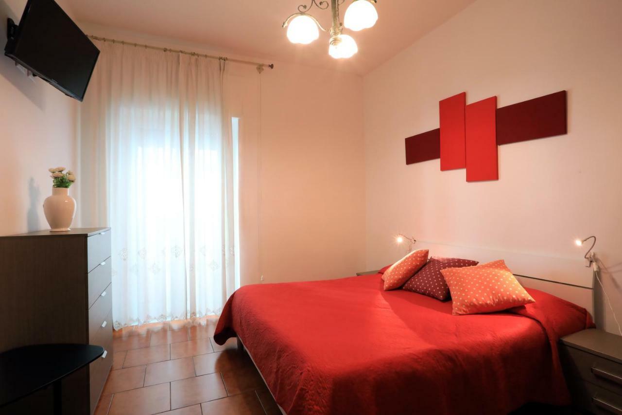 Primo Piano Guesthouse - Bari Policlinico מראה חיצוני תמונה