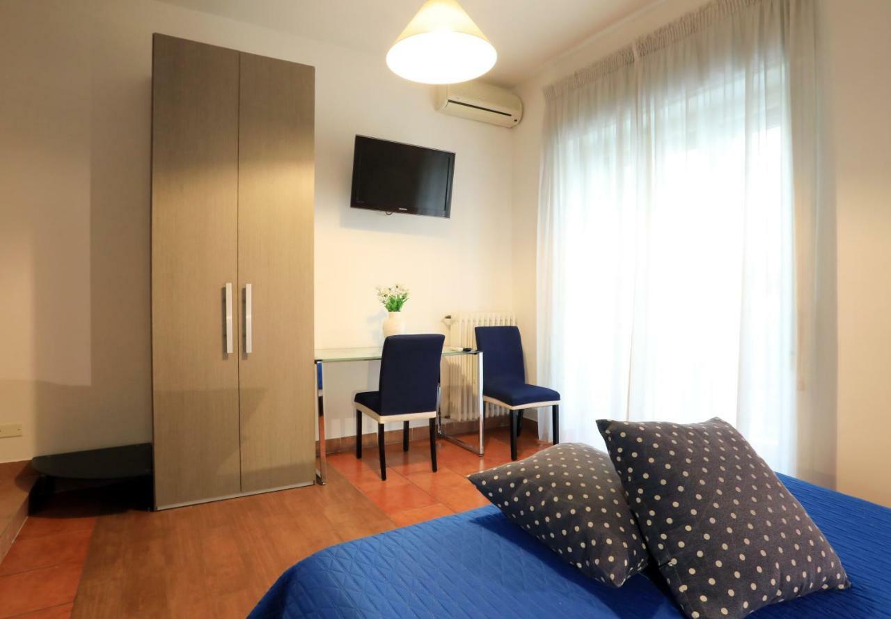 Primo Piano Guesthouse - Bari Policlinico מראה חיצוני תמונה