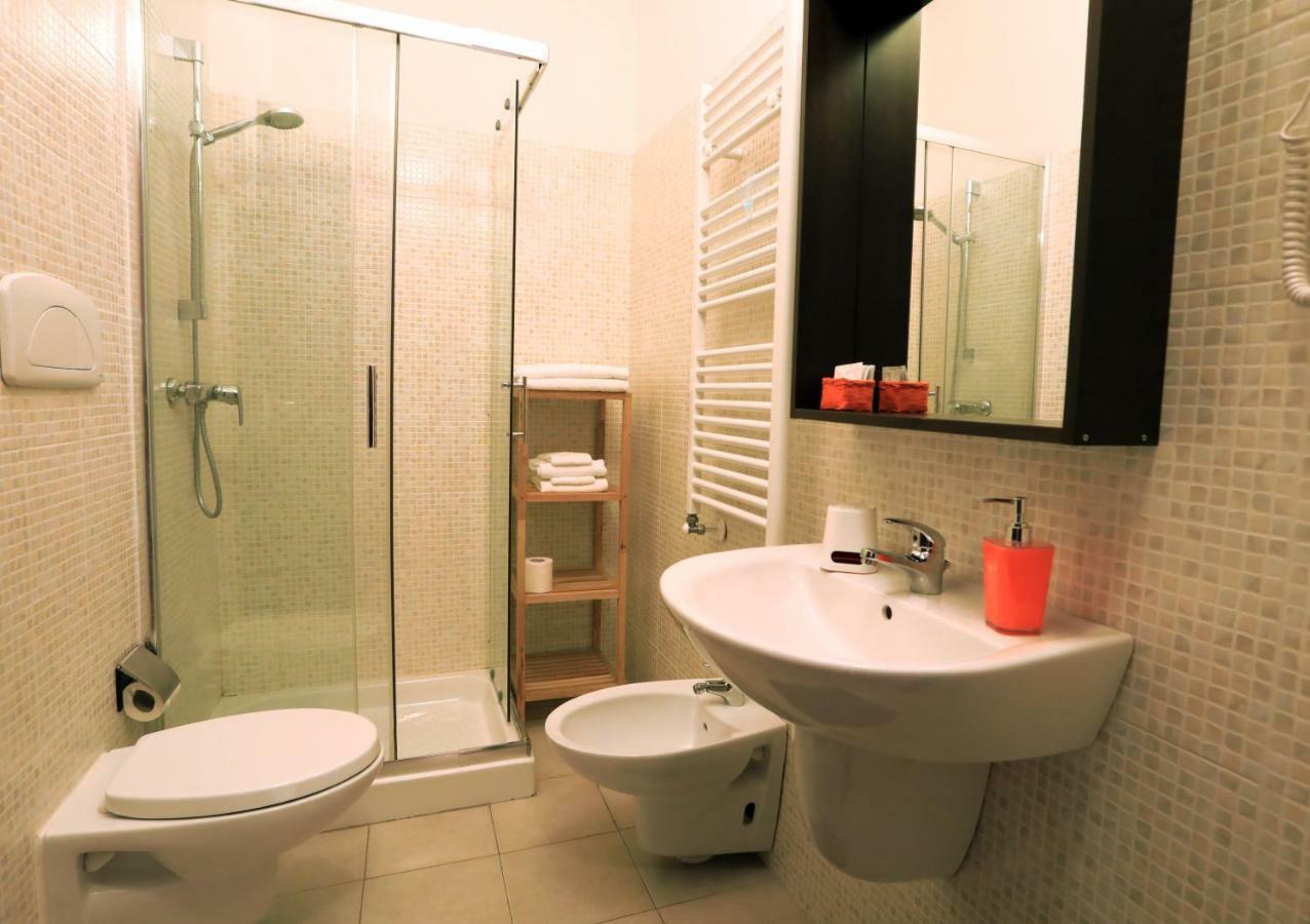 Primo Piano Guesthouse - Bari Policlinico מראה חיצוני תמונה